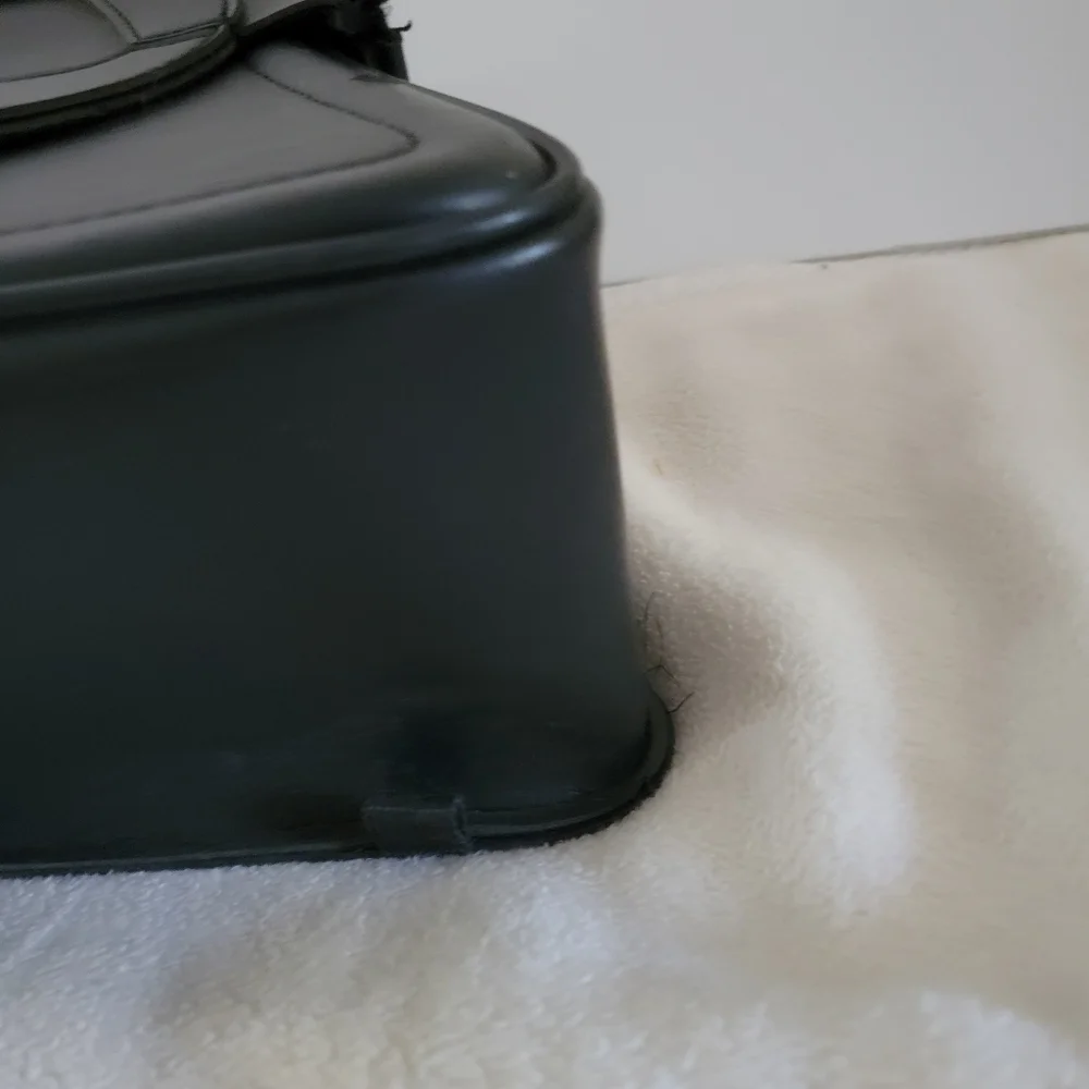 Saddlemen Small Left Side Black Motorcycle Saddlebag Slant Criusin